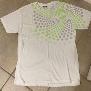 NWT Quicksilver Graphic Mens T-shirt